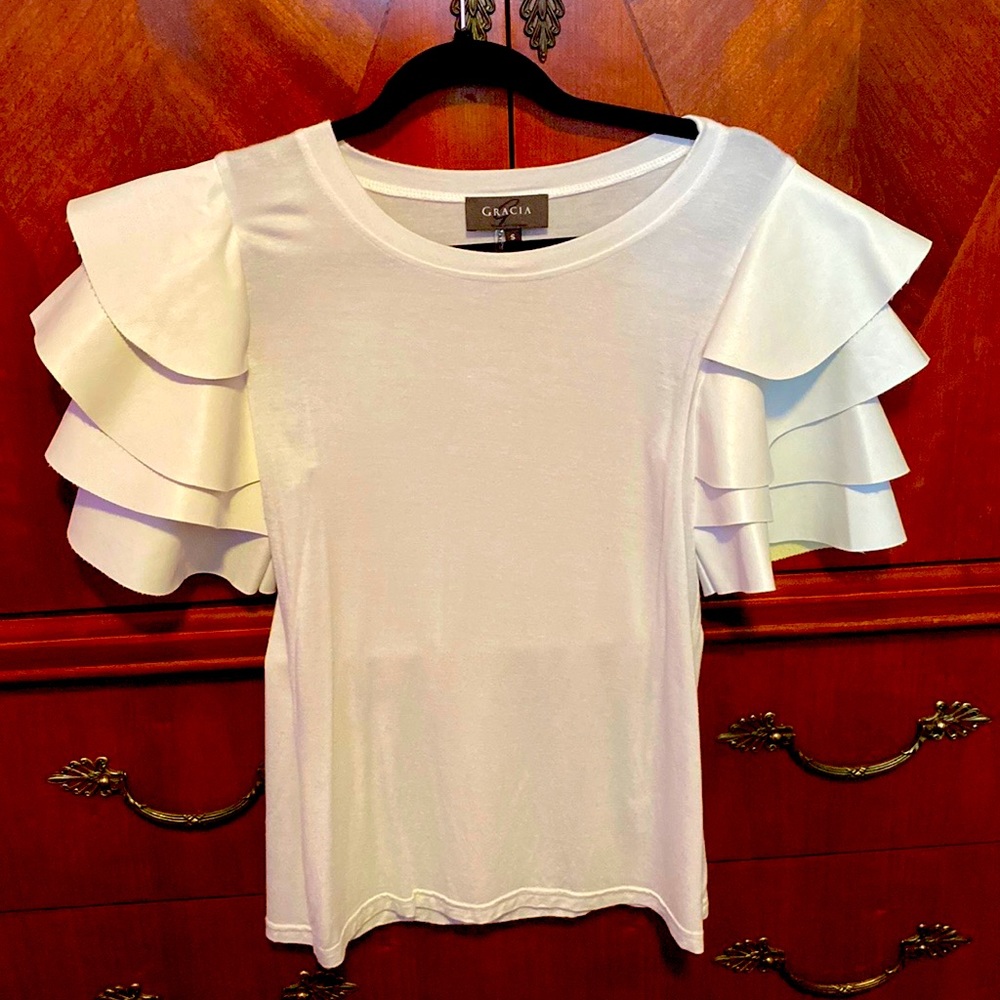 White Gracia Top with Layered Sleeves.